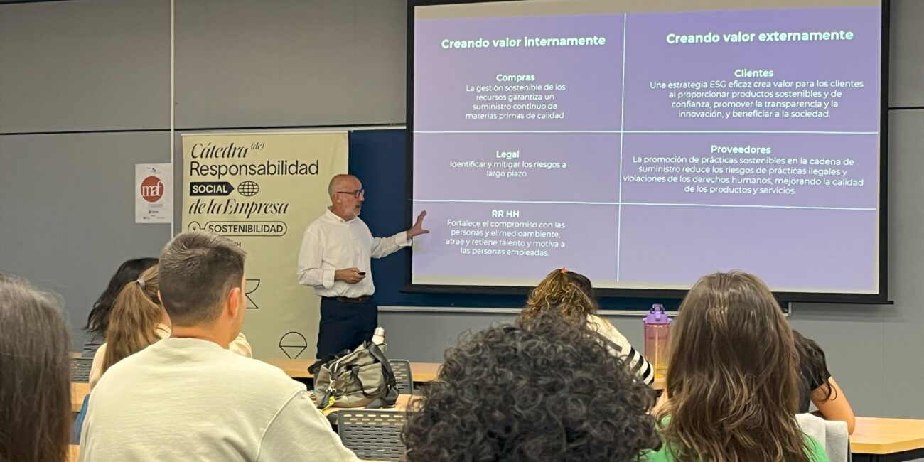 Clase curso gestión sostenible y responsable